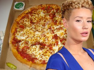 iggy-azalea-papa-johns